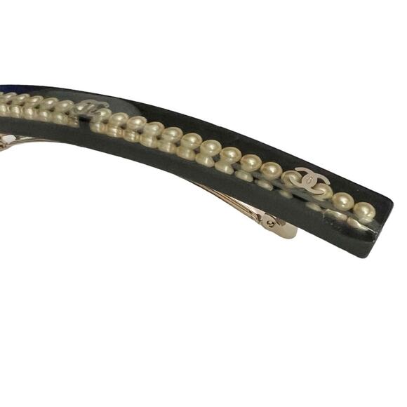 AUTH VTG Chanel Black Resin Pearl & Gold CC Logo Inclusion Hair Clip Barrette main image 4